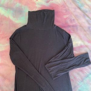 AE turtle neck